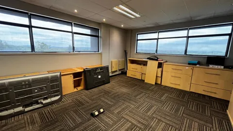 Cedar View Office Park Cnr Cedar Road and Runnymead Road First Floor - 1588m² - Officce (13)